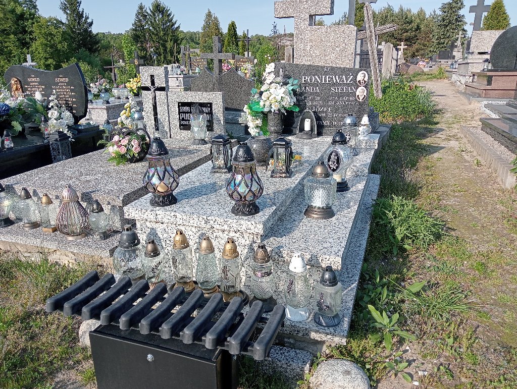 Grób Stefan Ponieważ